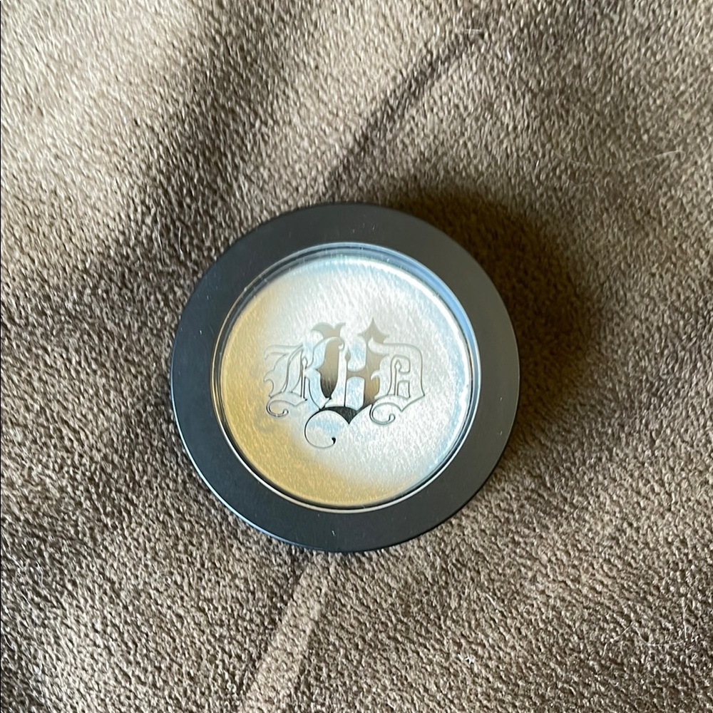 Kat Von D Thunderstruck metal crush eyeshadow